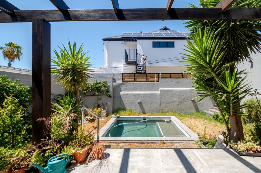 3 Bedroom Property for Sale in Sea Point Western Cape